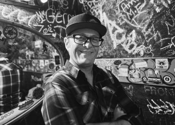 An Interview with Jeremy Garrett: When A Stringduster Flies Solo